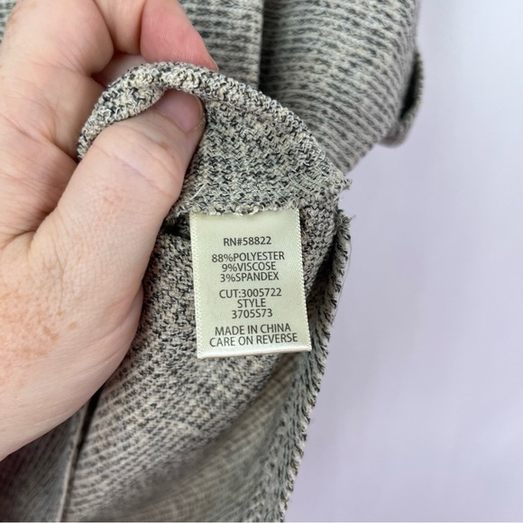 2/$30 Max Studio Ruched Sleeve Top size Medium Grey blend - Picture 6 of 8